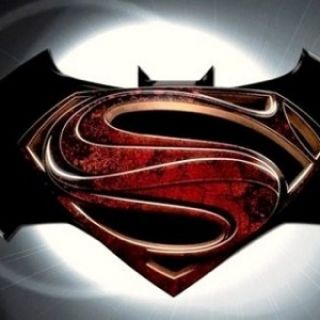 'Batman Vs Superman' slitta a Maggio 2016